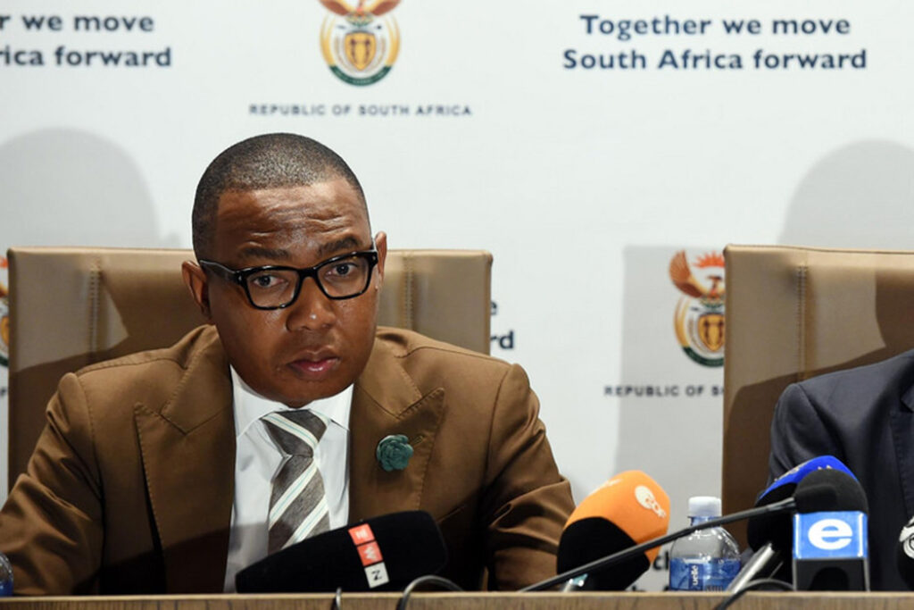 Public office bearers are custodians of the law. It is time for Manana to go