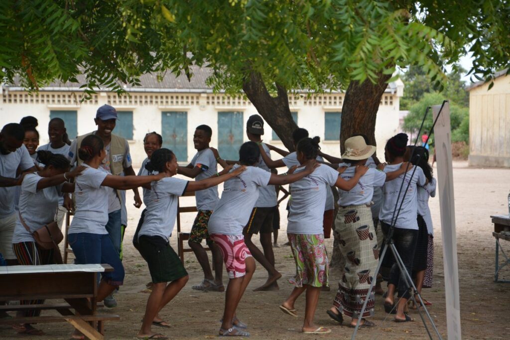 The MenEngage Madagascar network hosted a Youth Symposium with 157 young people from the Menabe region